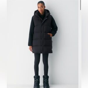 Aritizia Supersize Puff midi vest